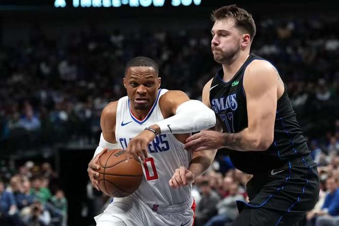 打破大O尘封记录二哥威少的历史时刻开元棋牌NBA历史连续3季场均三双(图2)